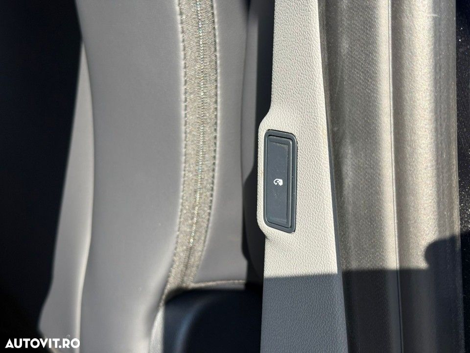 Ford Tourneo Custom - 18