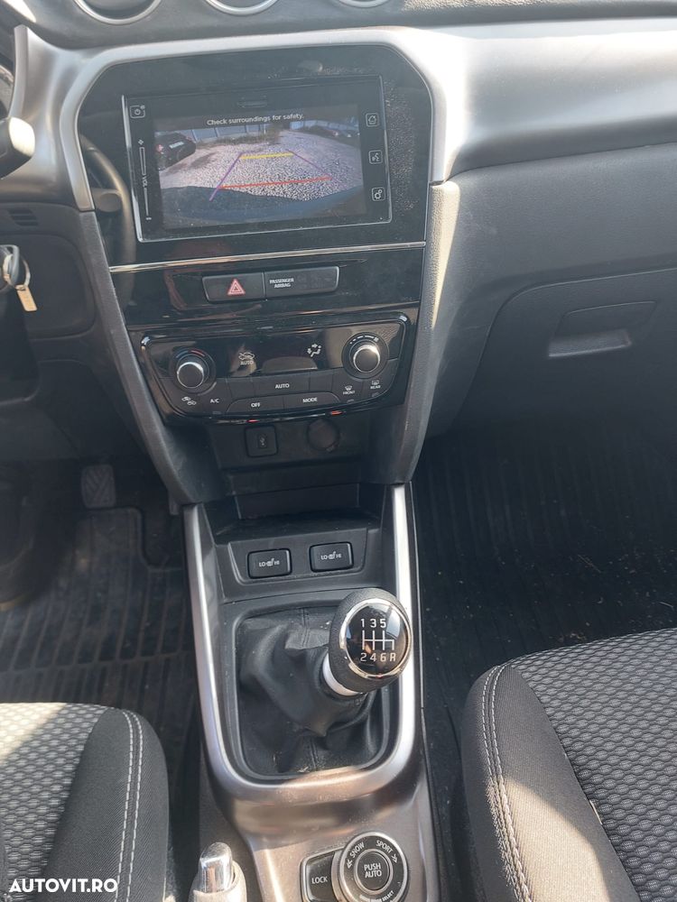 Suzuki Vitara 1.4 Boosterjet AllGrip MHEV Passion - 10