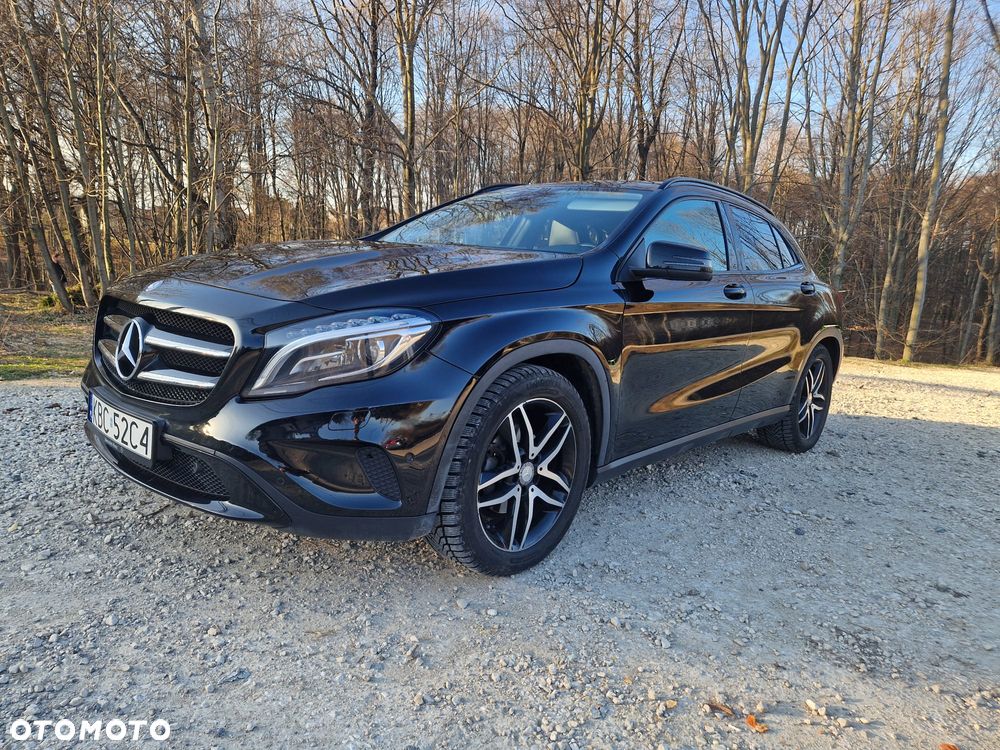 Mercedes-Benz GLA 180 7G-DCT Urban - 1
