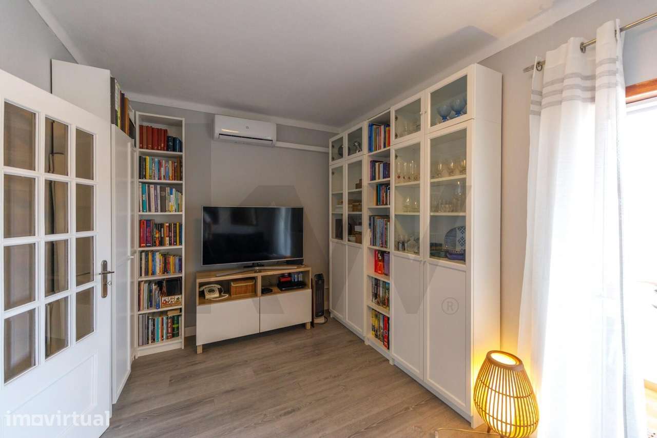 Apartamento Duplex com 2 Quartos, 2 Varandas e 114 m2 em Portimão - Grande imagem: 2/38