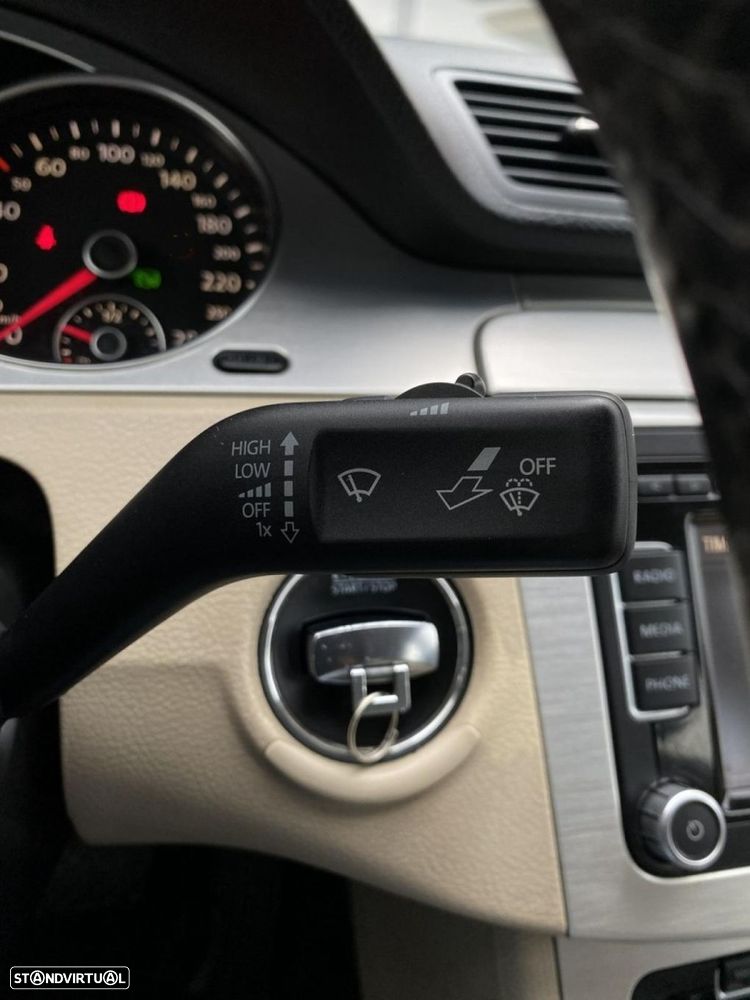 VW Passat CC 2.0 TDi BlueMotion DSG - 12