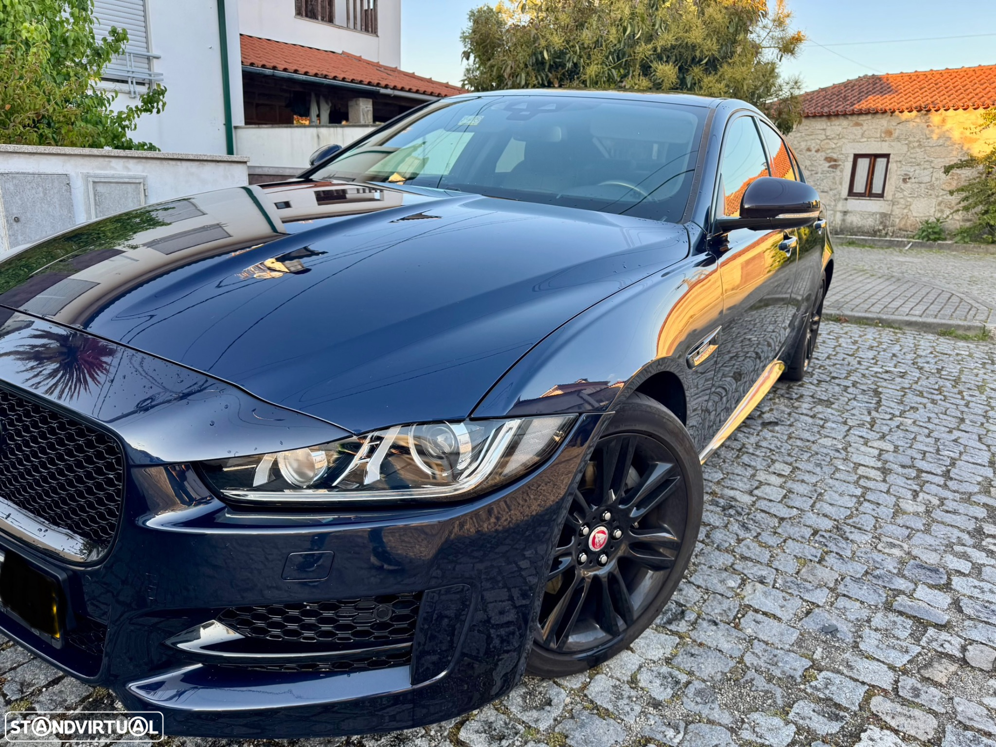Jaguar XE 2.0 D R-Sport Aut. - 5
