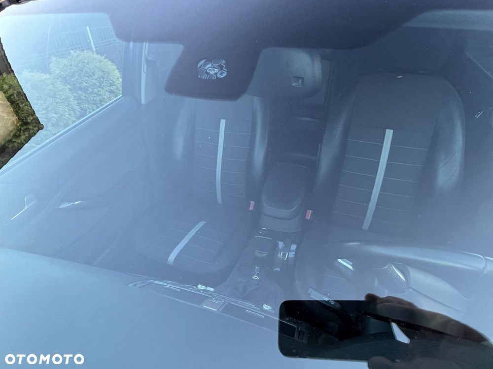 Ford Kuga - 17