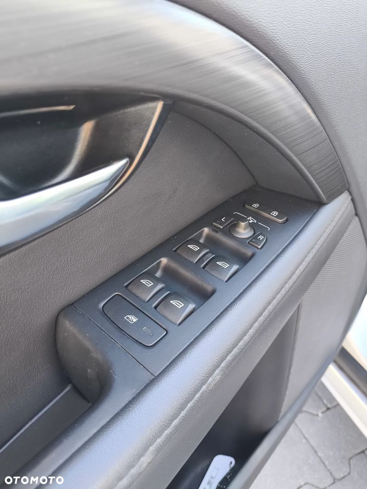 Volvo V70 D3 Drive-E Momentum - 23