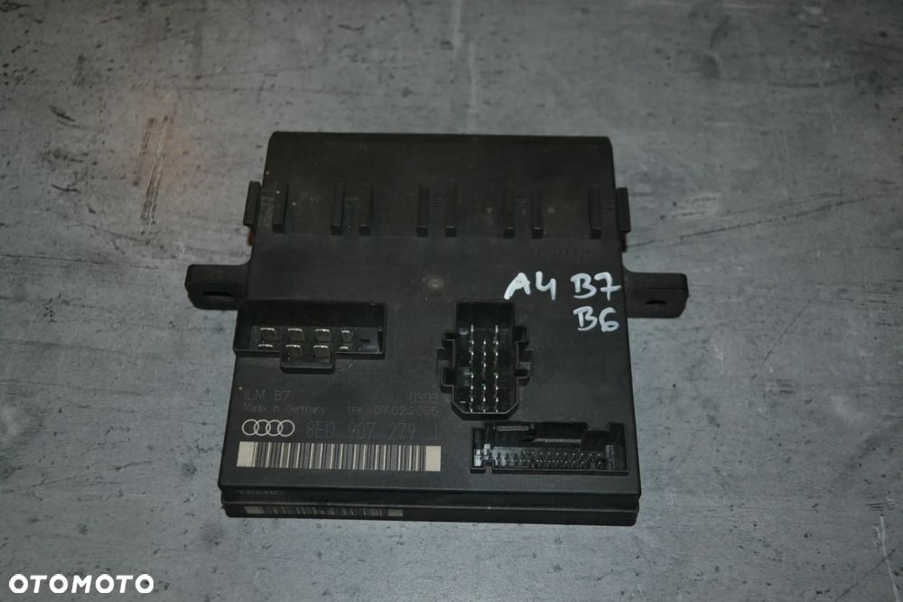 AUDI A4 B7 MODUŁ STEROWNIK ŚWIATEŁ 8E0907279J - 1