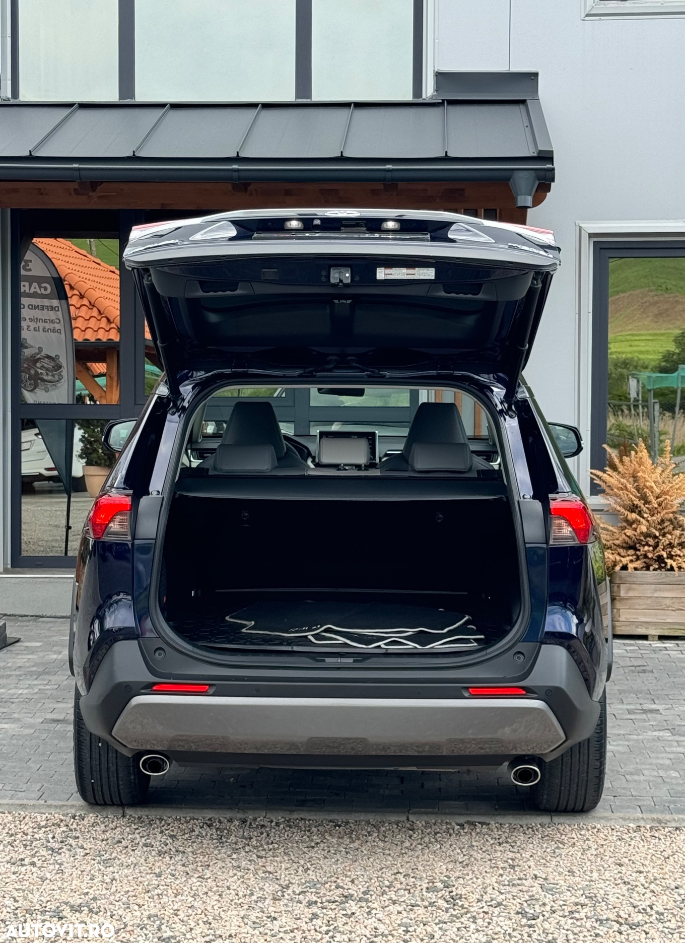Toyota RAV4 2.5 4x4 Hybrid Adventure - 39