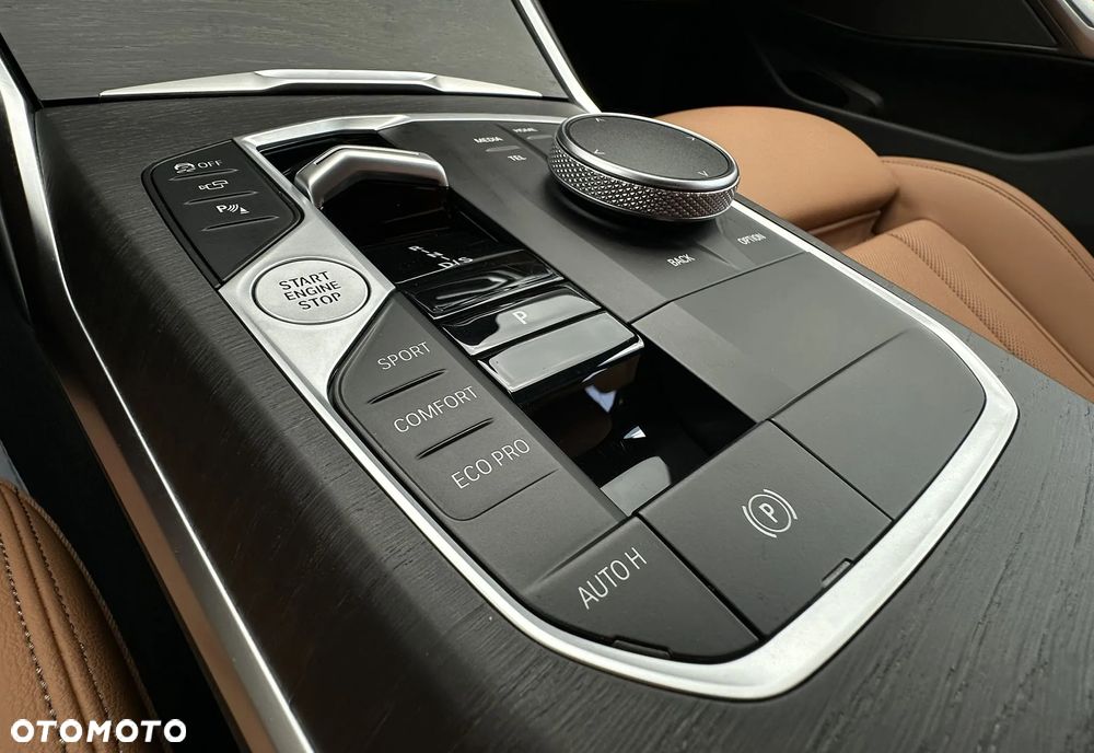 BMW Seria 3 320d xDrive M Sport - 31