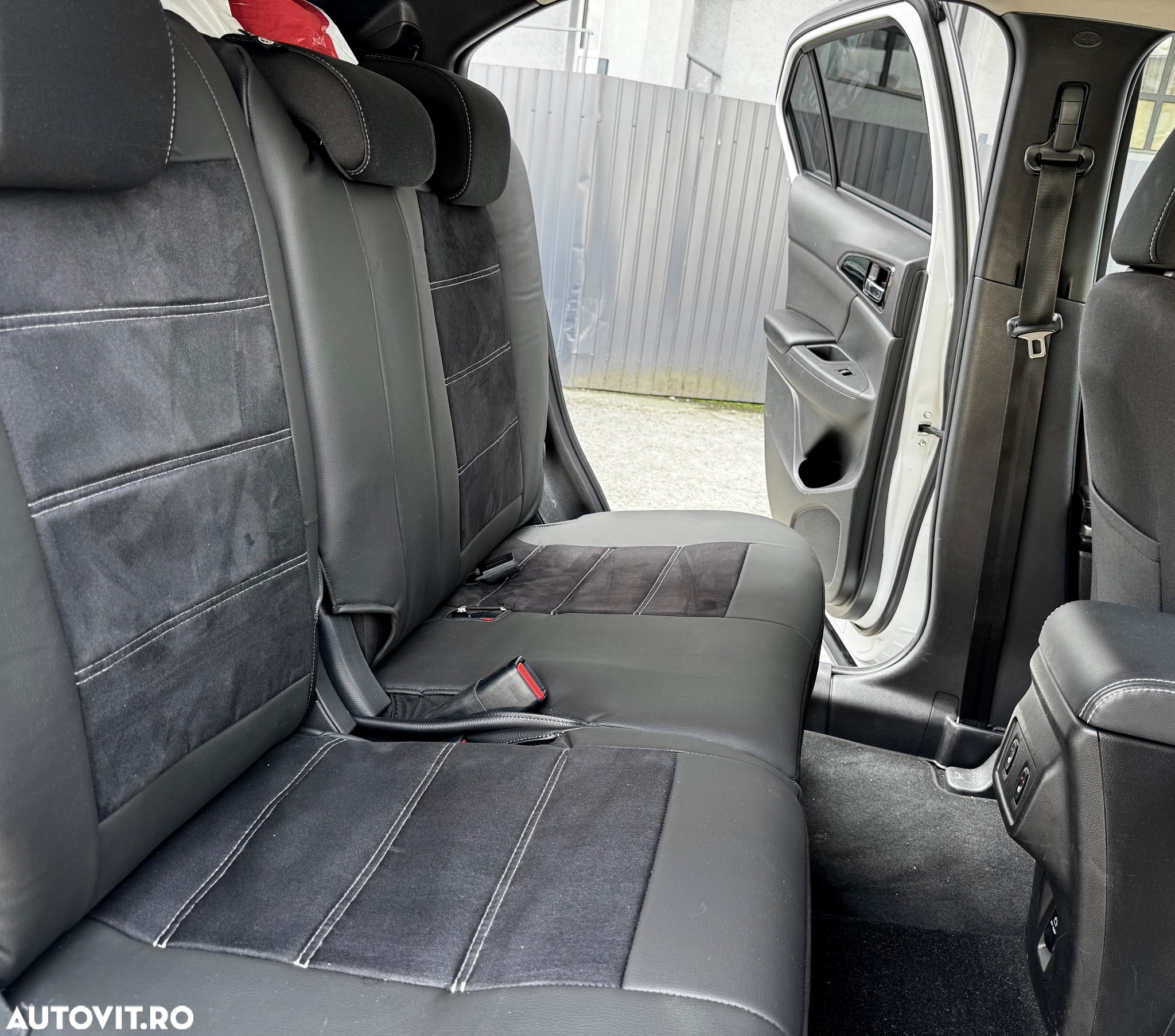 Mitsubishi Eclipse-Cross - 21