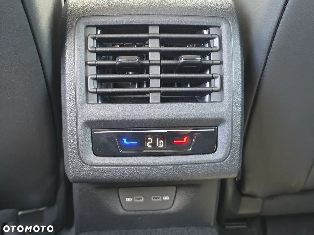 Volkswagen Golf Variant 1.5 eTSI mHEV Life Plus DSG - 27