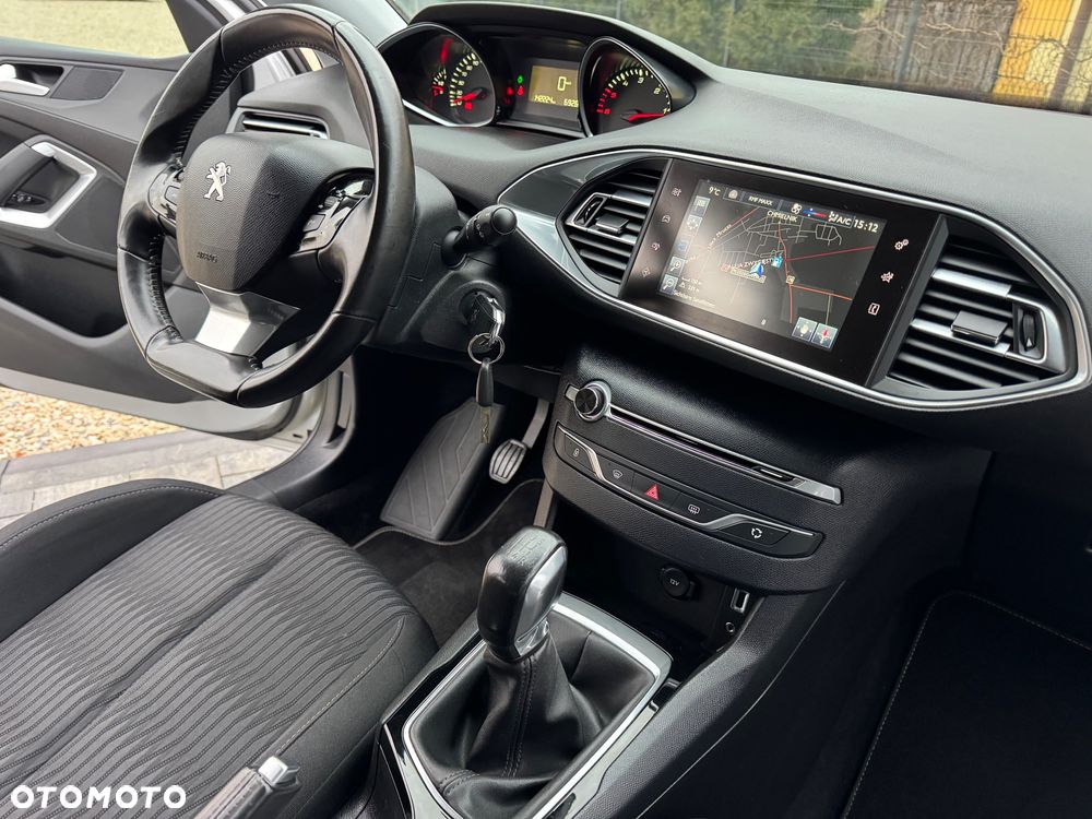 Peugeot 308 SW HDi FAP 110 (Blue Lion) Business Line Niveau 1 - 37