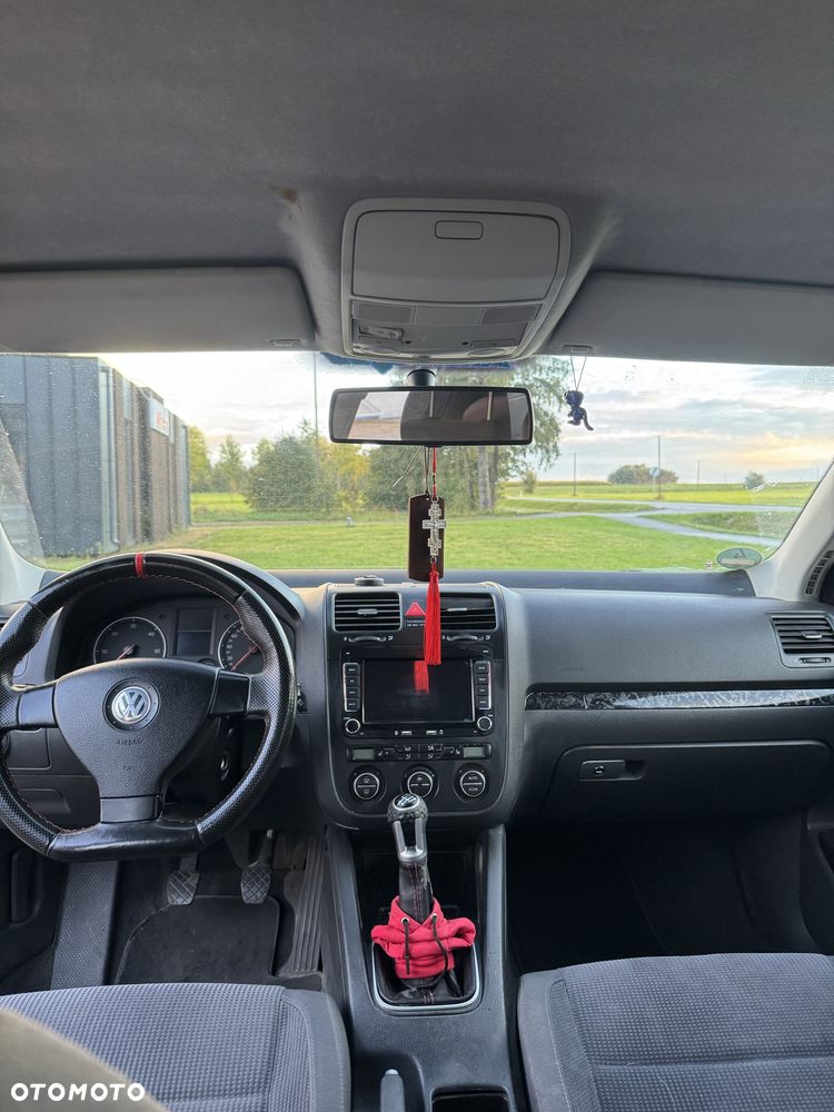 Volkswagen Jetta - 6