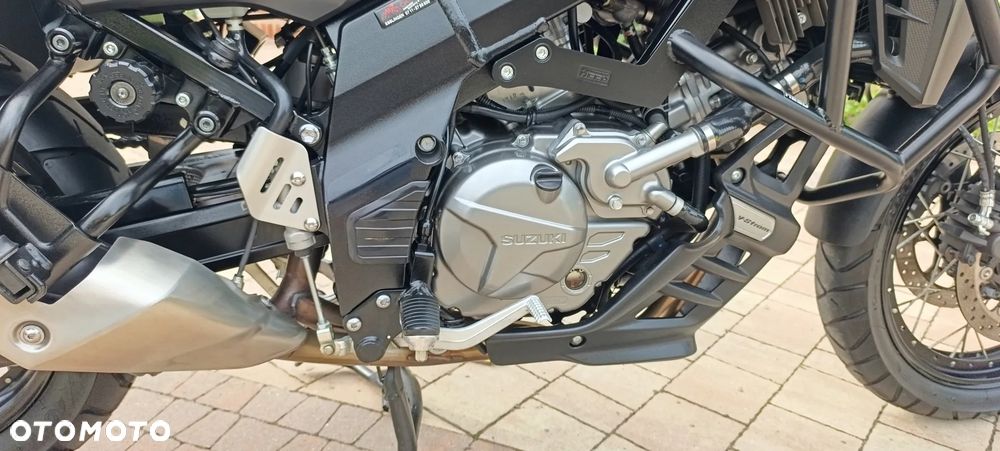 Suzuki V-STROM - 25