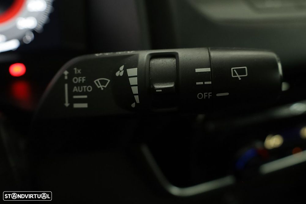 Nissan Qashqai 1.3 DIG-T N-Connecta - 18