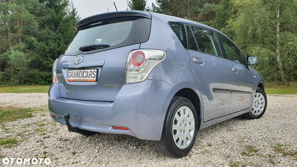 Toyota Verso - 3