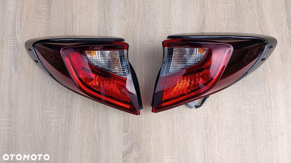 LAMPA TYLNA LEWA PRAWA TYŁ 2 SZT. LAMPY TOYOTA C-HR CHR 1.8 HYBRYDA - 1