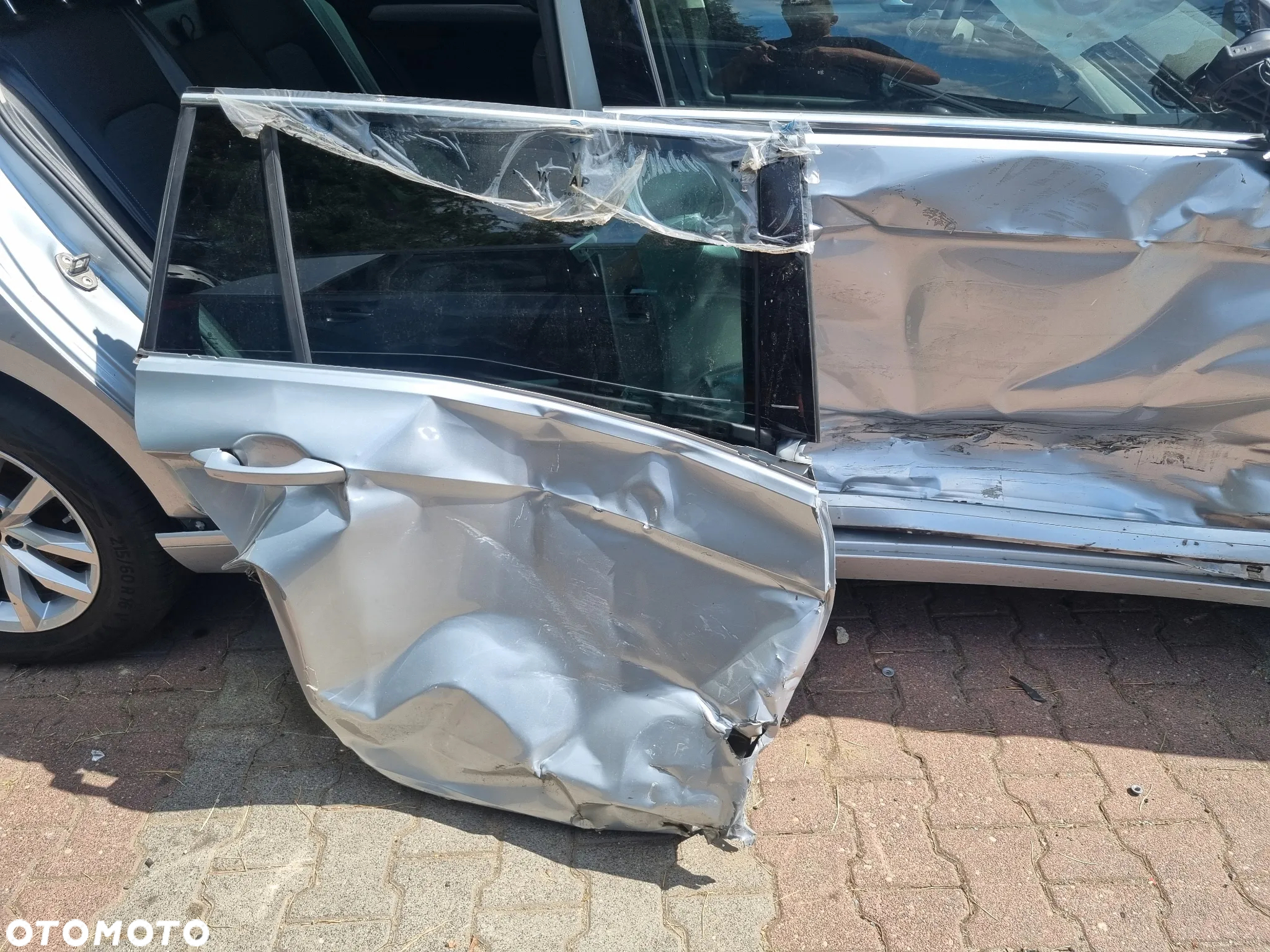 Volkswagen Passat Variant 2.0 TDI DSG (BlueMotion Technology) Highline - 17