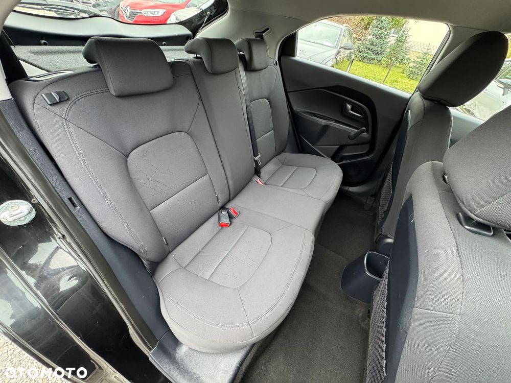 Kia Rio - 14