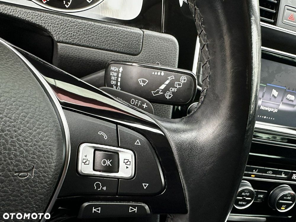 Volkswagen Golf 2.0 TDI (BlueMotion Technology) DSG Highline - 23