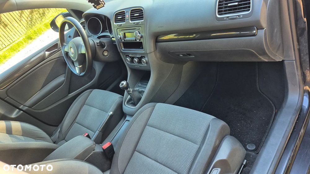 Volkswagen Golf 1.6 Comfortline - 12