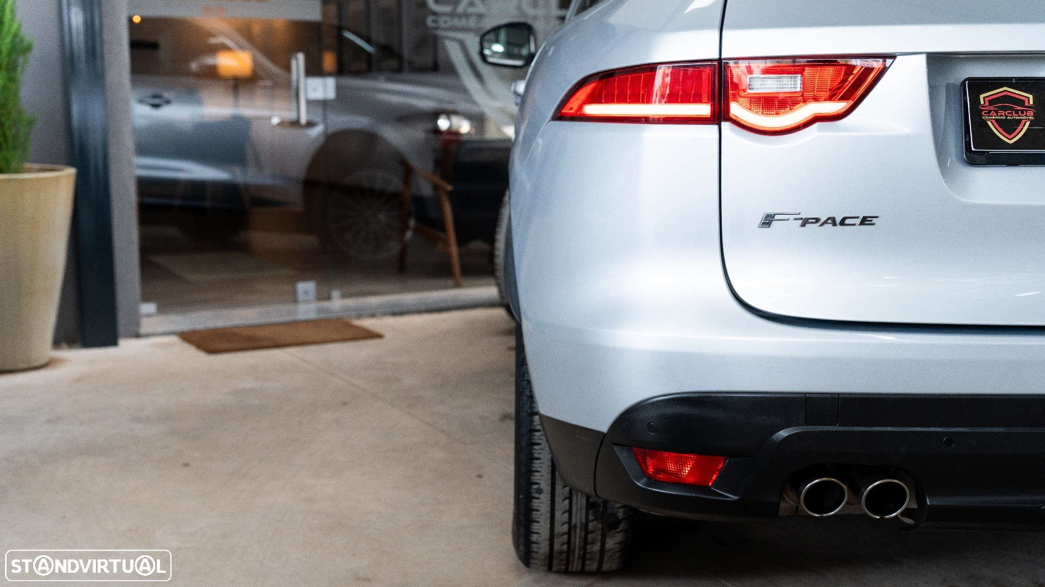 Jaguar F-Pace 2.0 i4D Pure AWD - 7