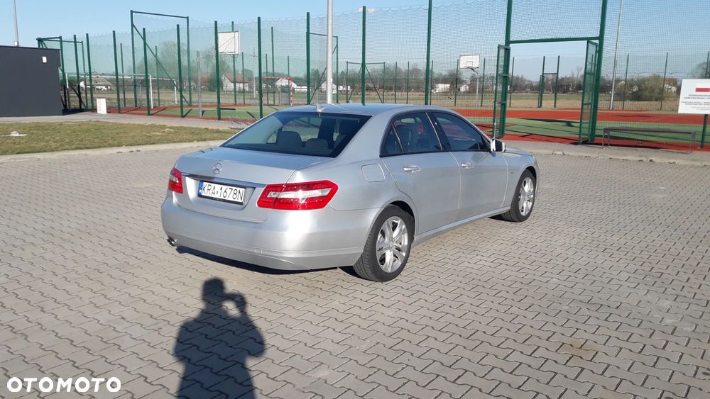 Mercedes-Benz Klasa E 200 CGI BlueEFFICIENCY - 7