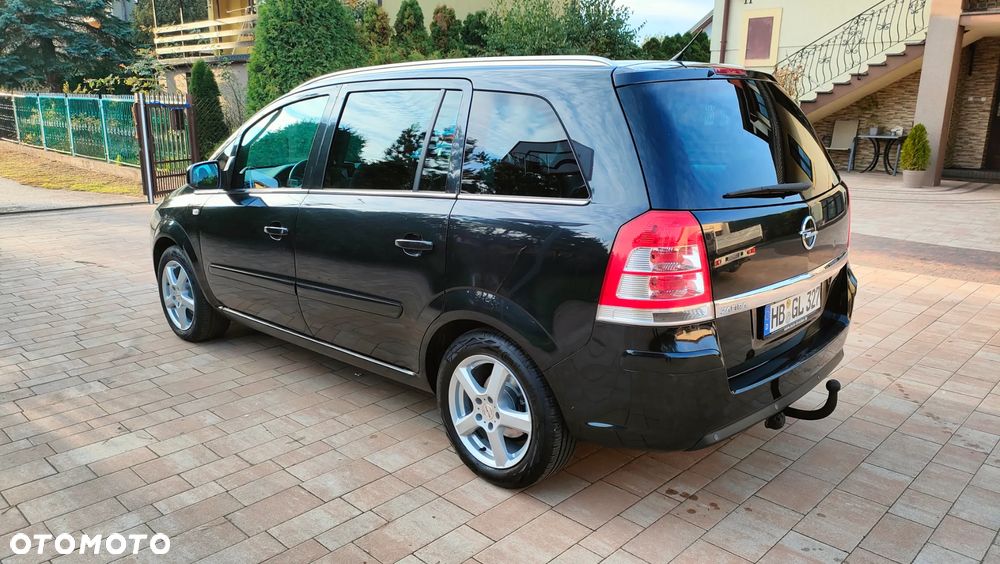 Opel Zafira 1.8 Cosmo - 18