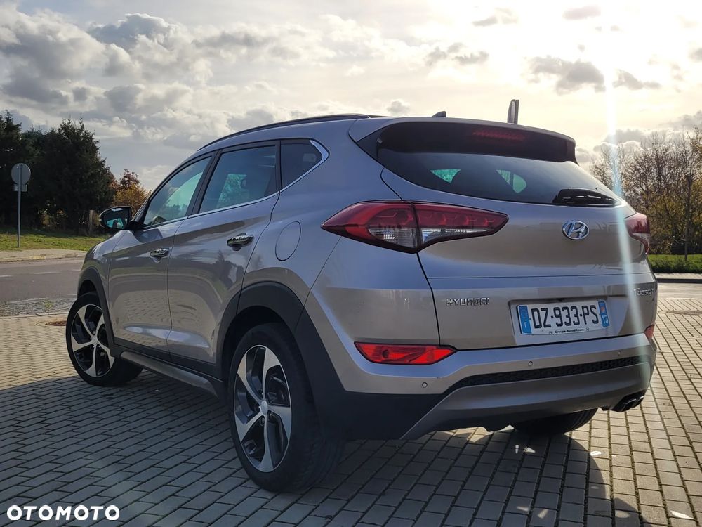 Hyundai Tucson 2.0 CRDI 2WD Style - 10