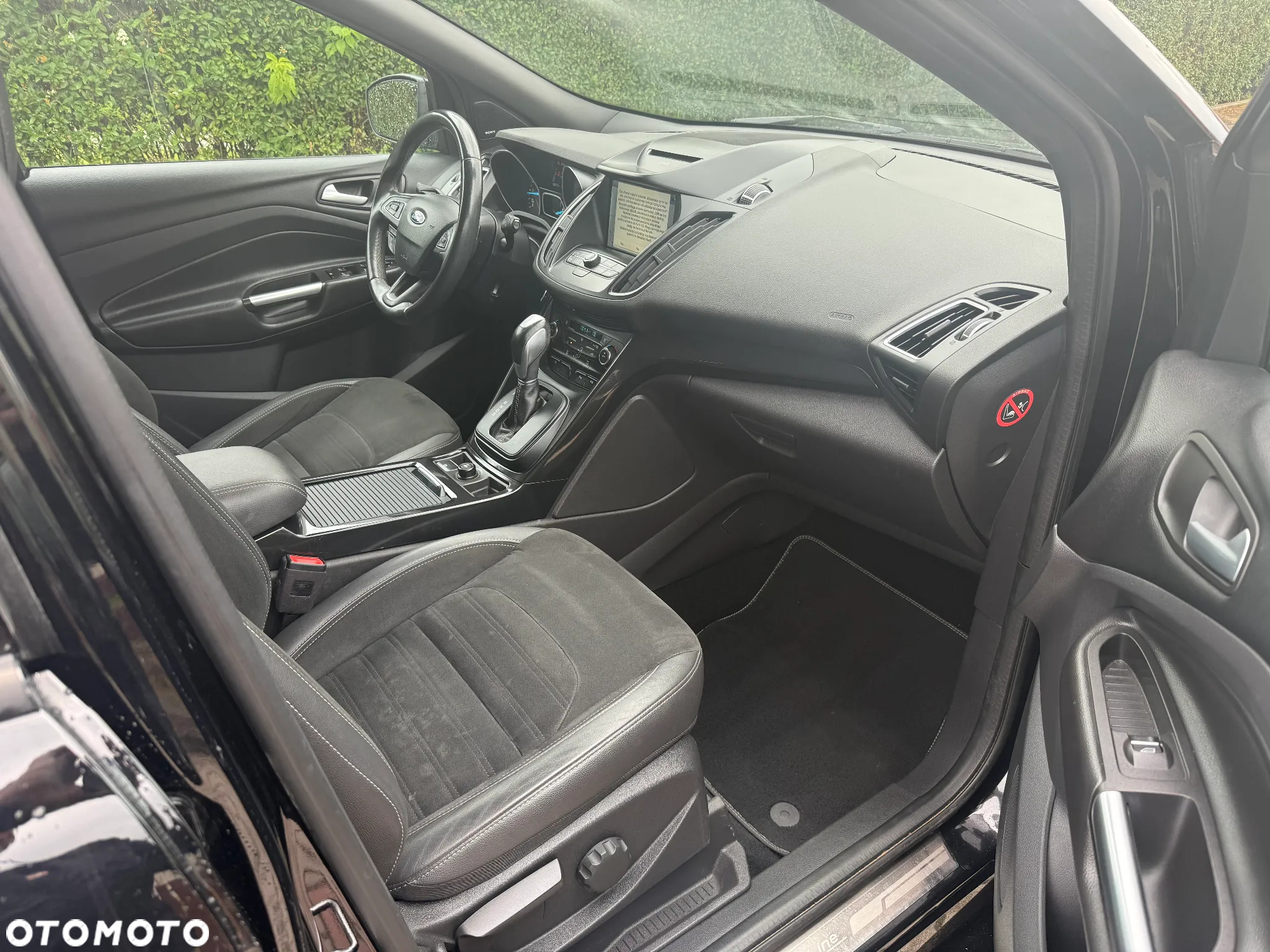 Ford Kuga 2.0 TDCi 4x4 ST-Line - 8