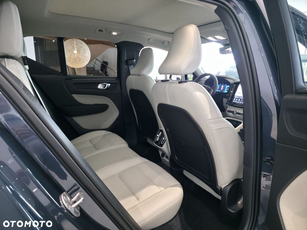 Volvo XC 40 - 24
