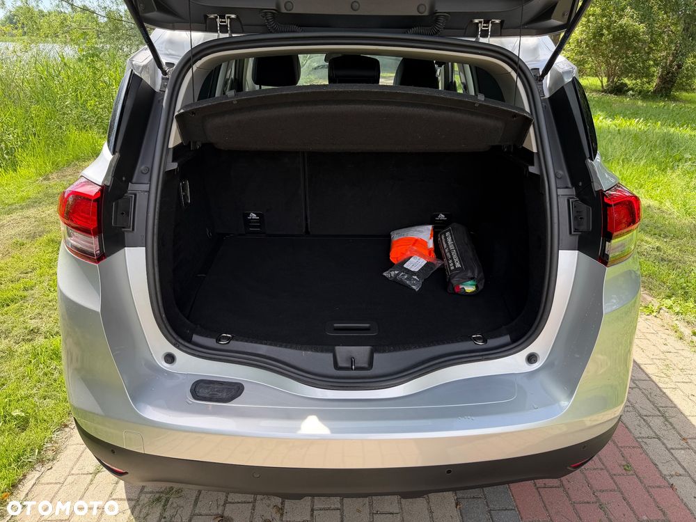 Renault Scenic - 9