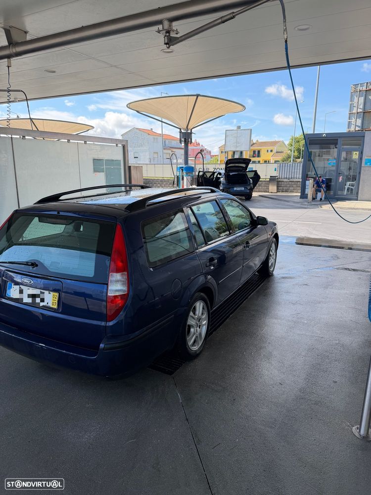 Ford Mondeo 2.0 TDdi Ghia - 12