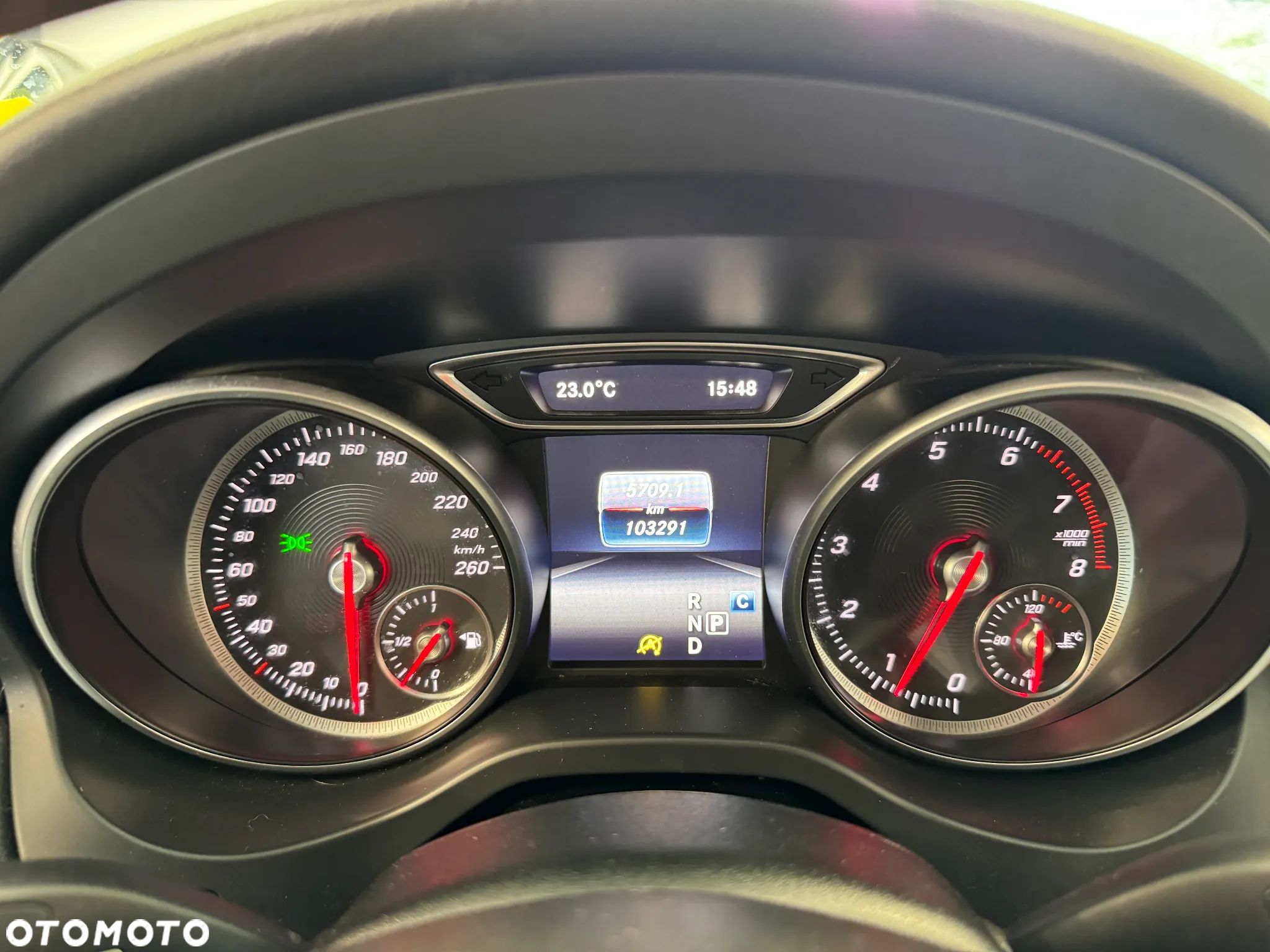 Mercedes-Benz CLA 200 7G-DCT - 19