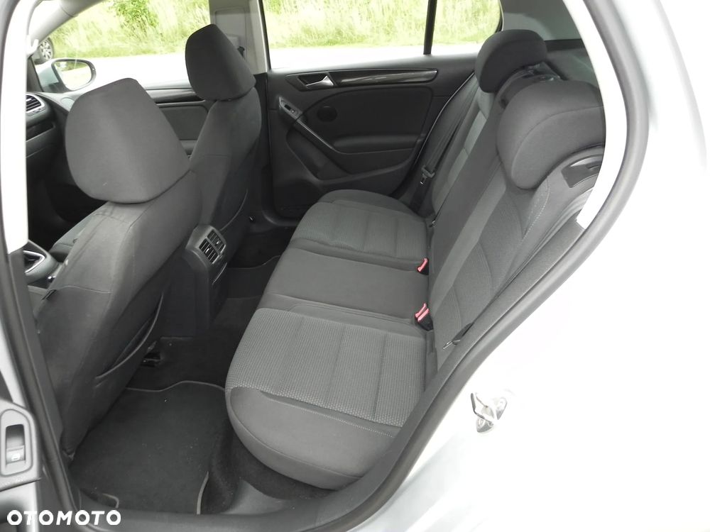 Volkswagen Golf 2.0 TDI Comfortline - 24