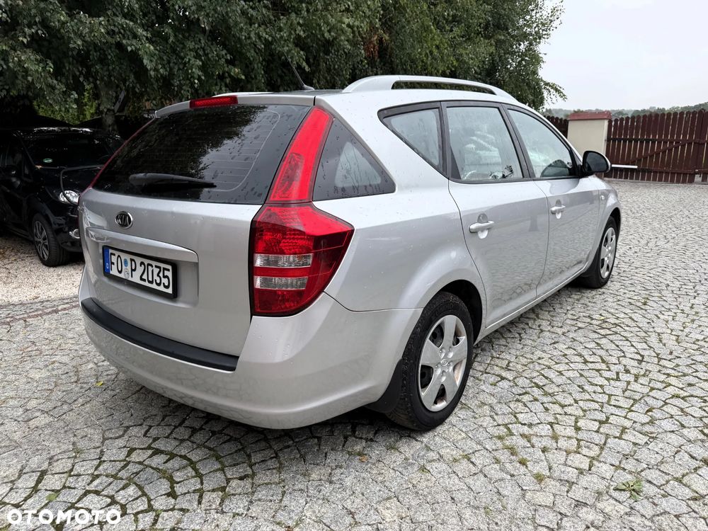 Kia Ceed 1.6 Comfort - 10