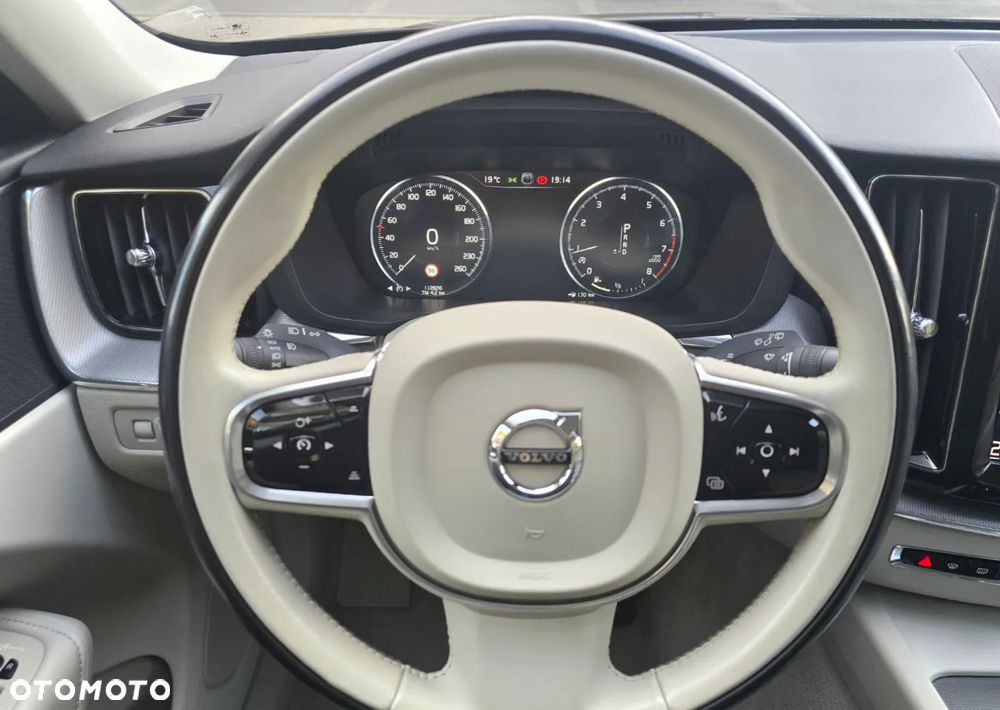 Volvo XC 60 T5 AWD Inscription - 12