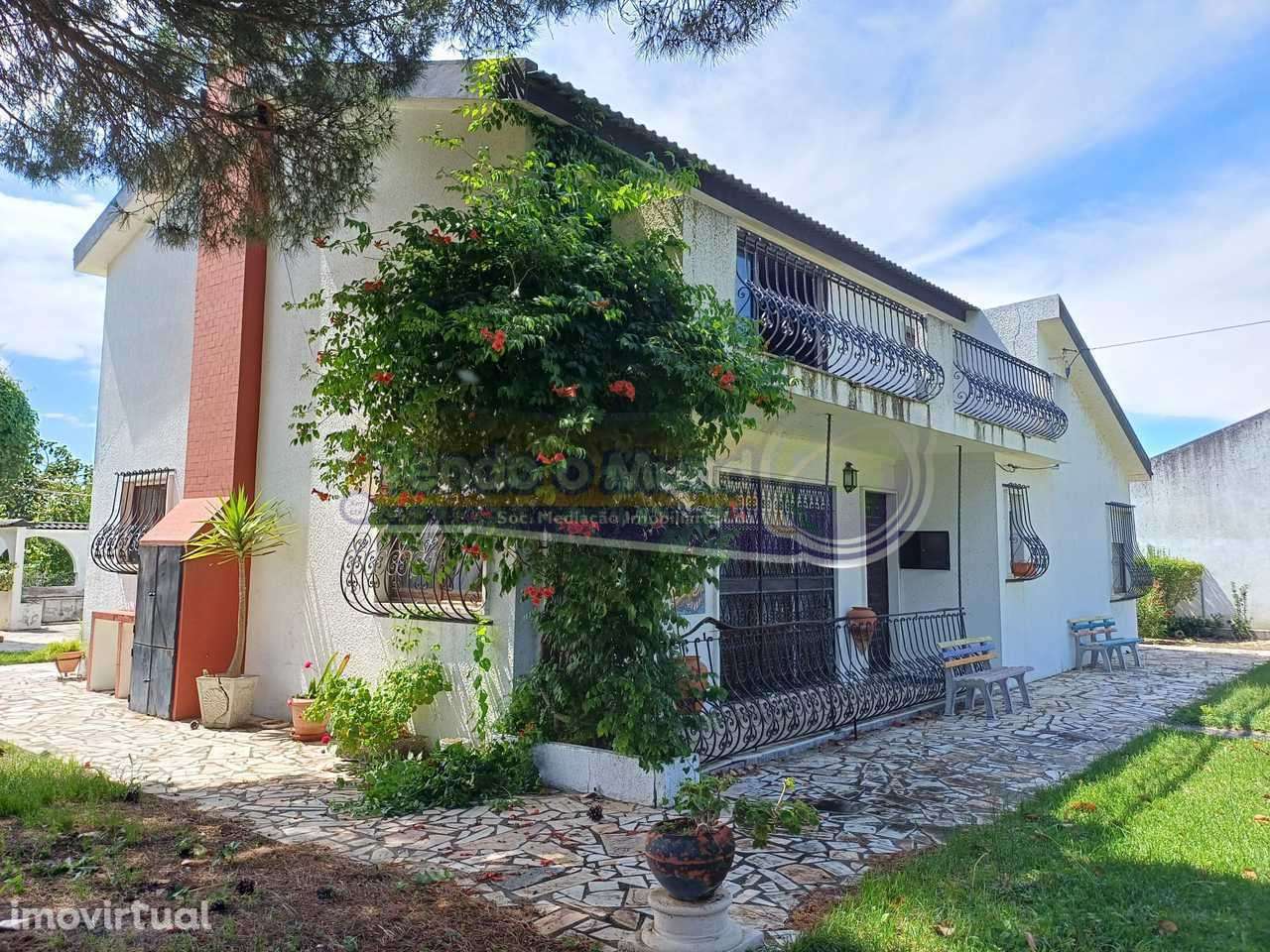 Moradia T2+2 em Benavente (B537) - Grande imagem: 2/57