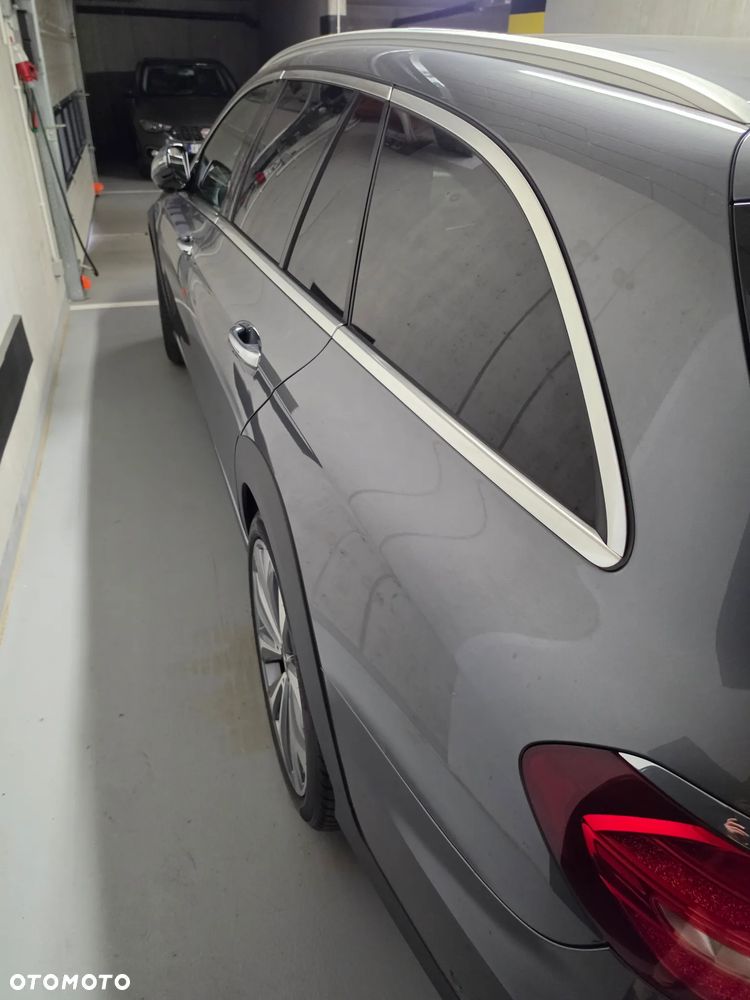 Mercedes-Benz Klasa E 220 d 4-Matic All-Terrain - 11
