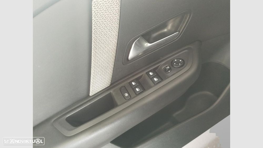 Citroën C4 1.5 BlueHDi Feel EAT8 - 7