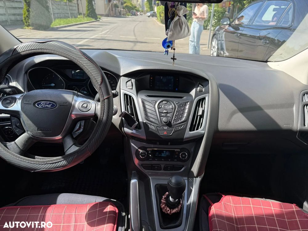 Ford Focus 1.6 TDCI DPF Start-Stopp-System Titanium - 5