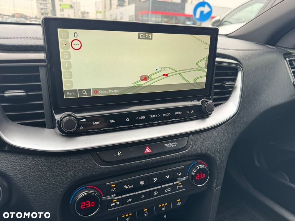 Kia ProCeed 1.6 T-GDI GT DCT - 11