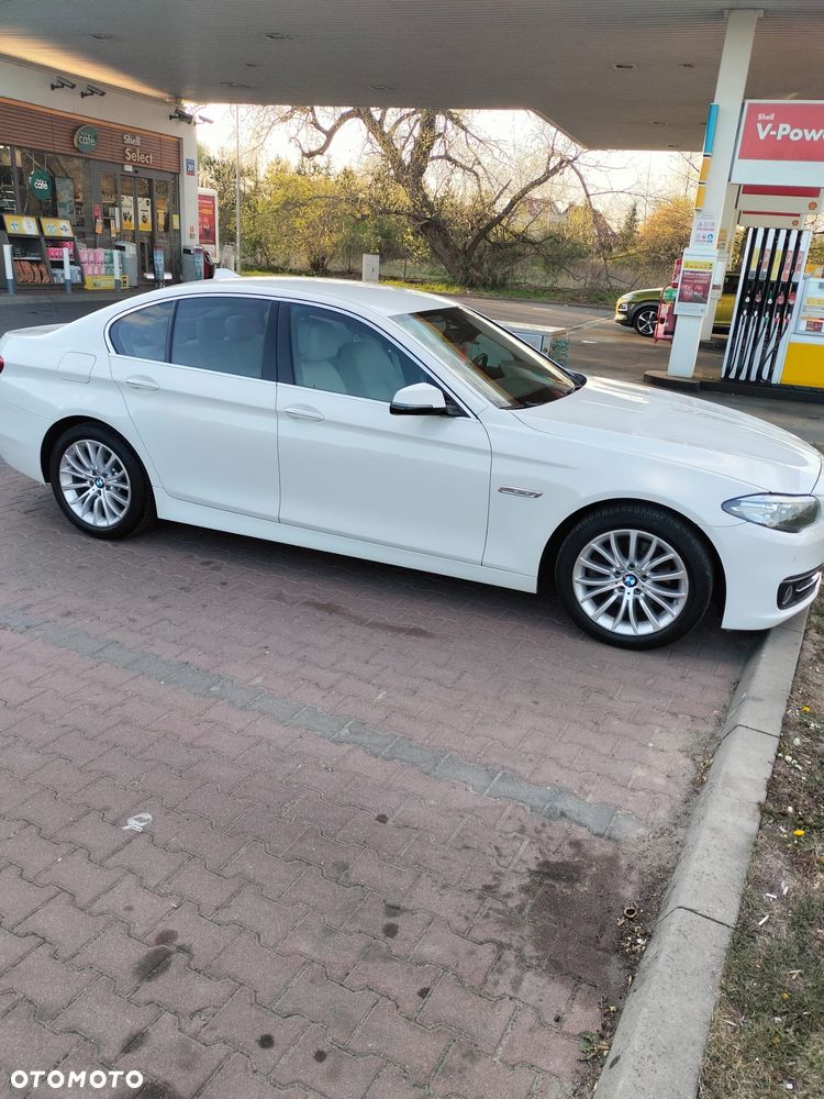 BMW Seria 5 520d xDrive - 7