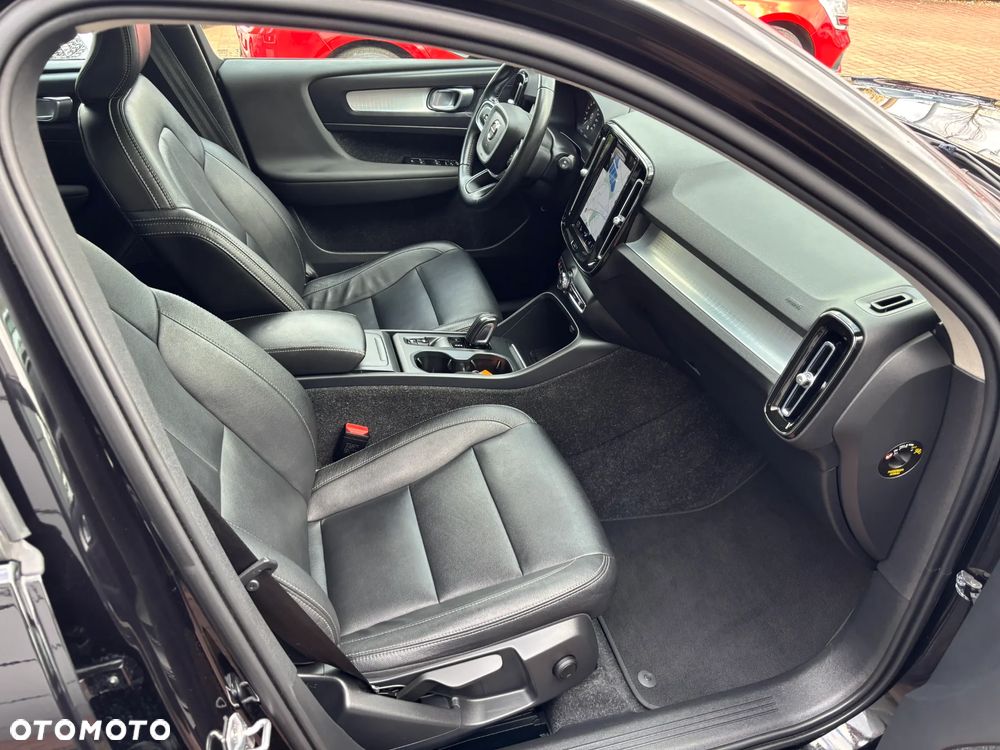 Volvo XC 40 B4 B Geartronic Momentum Pro - 16