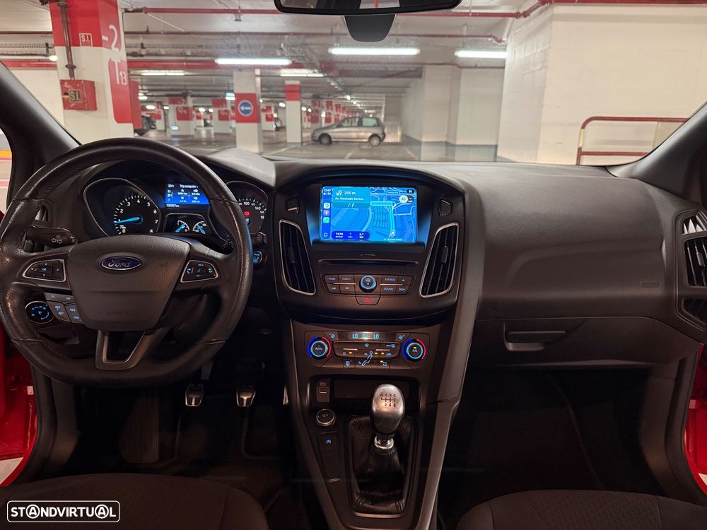 Ford Focus 1.0 EcoBoost ST-Line - 12