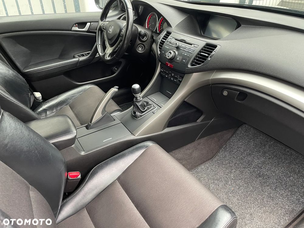 Honda Accord ver-2-4-type--s-navi - 16