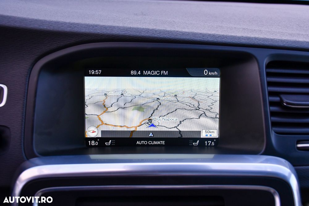 Volvo V60 D6 Plug-In-Hybrid AWD Geartronic Summum - 20
