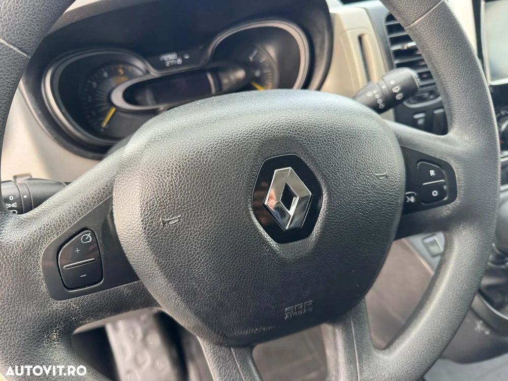 Renault TRAFIC - 7