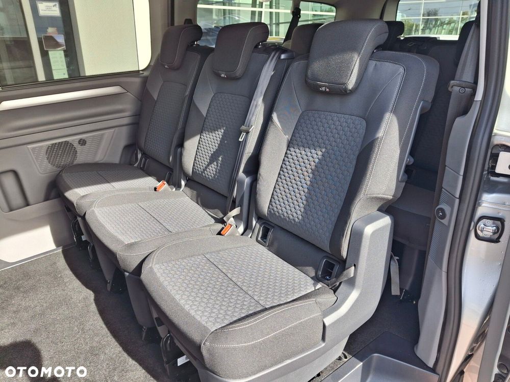 Volkswagen Caravelle - 32