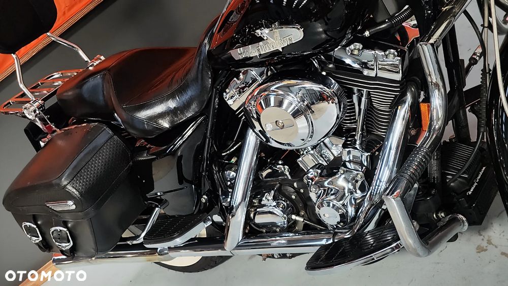 Harley-Davidson Touring Road King - 17