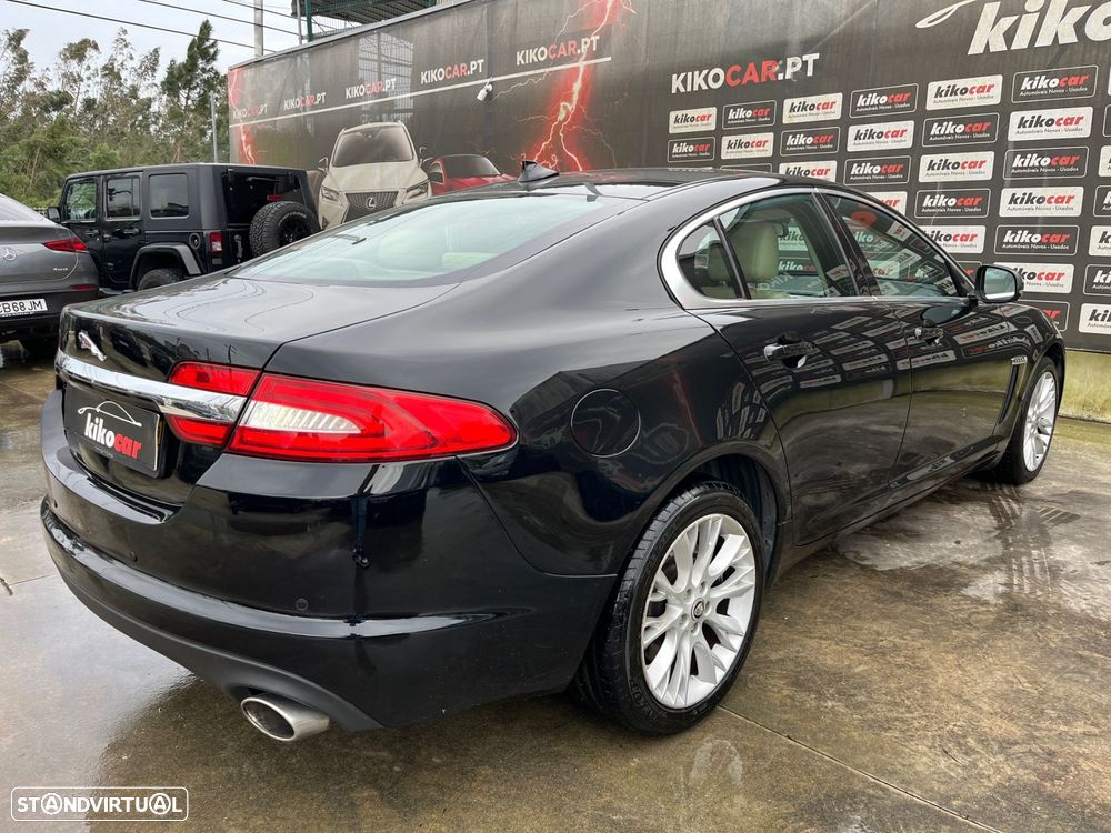 Jaguar XF 2.2 D Luxury - 8