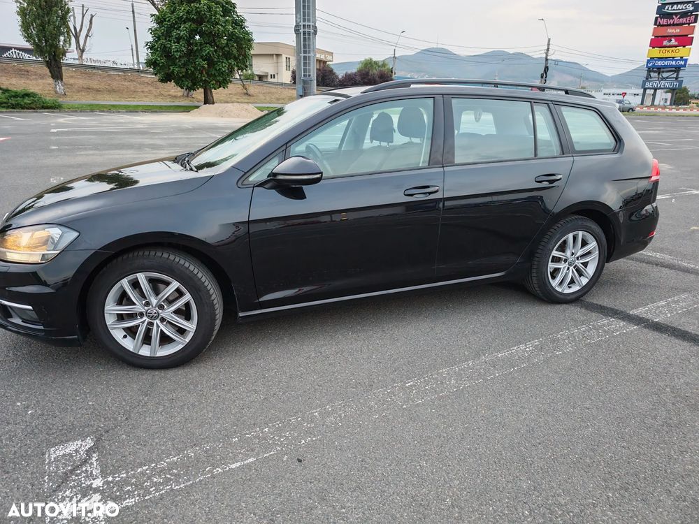 Volkswagen Golf - 8